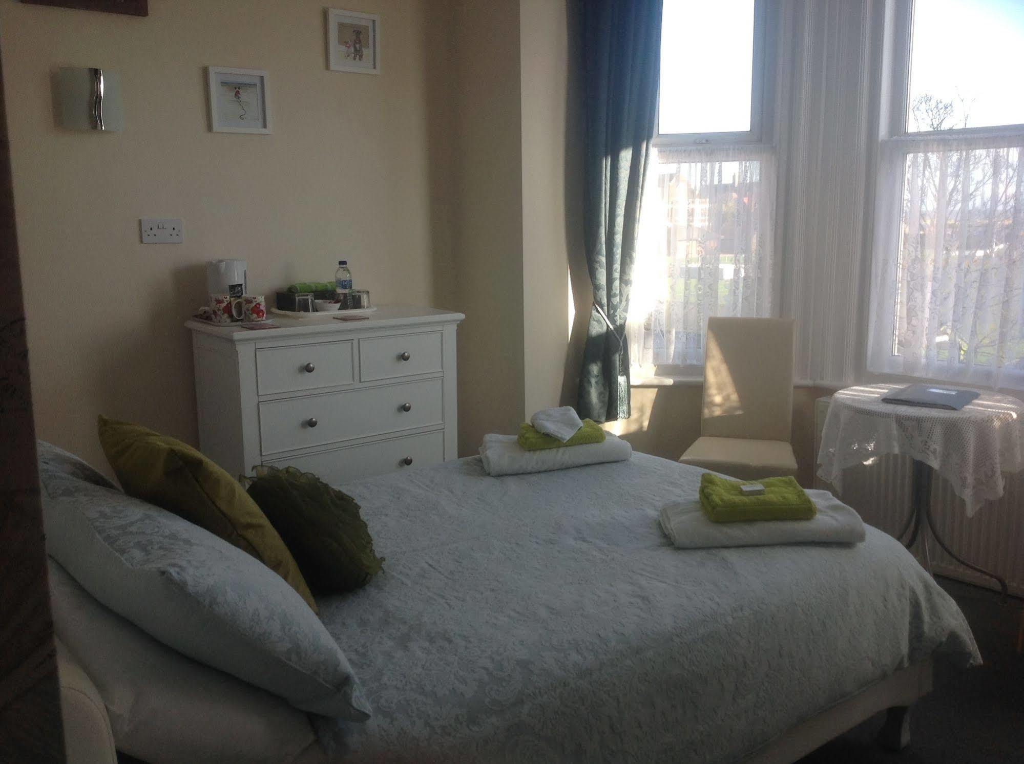 Cleasewood Guest House Great Yarmouth Eksteriør bilde